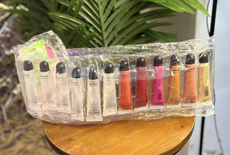 Absolute Care Lip Gloss